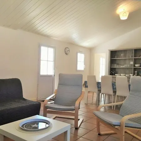 Maison La Gueriniere, 3 Pieces, 5 Personnes - Fr-1-224b-68 בית נופש *